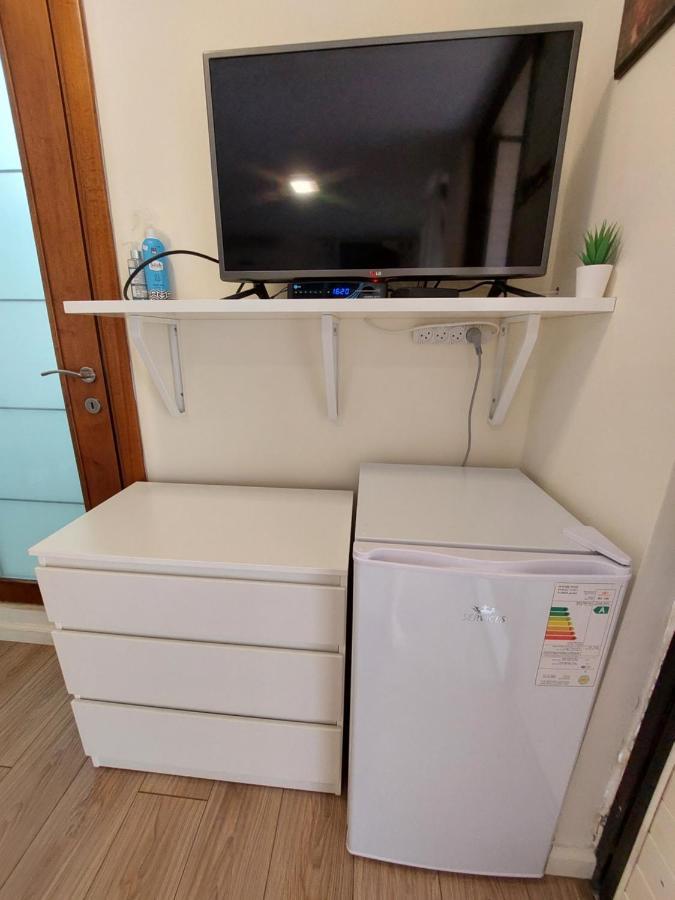 כפר ורדים Cute Guest Room מראה חיצוני תמונה